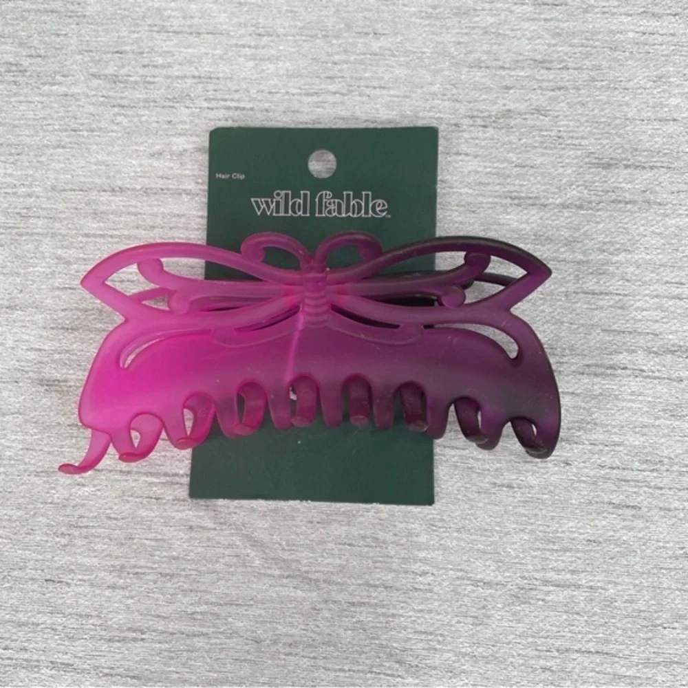 Wild Fable Pink Large Butterfly Claw Clip